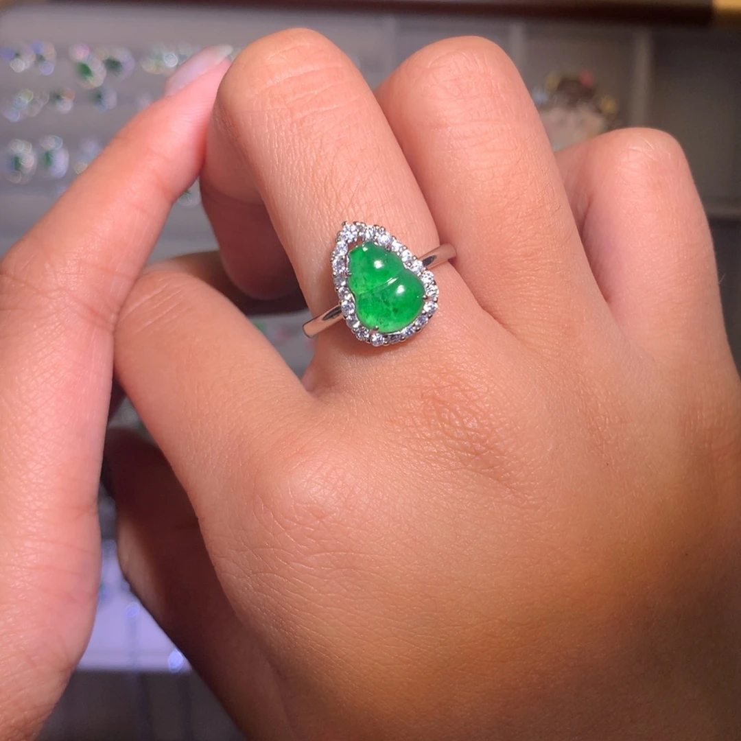 翡翠未镶嵌戒指戒指