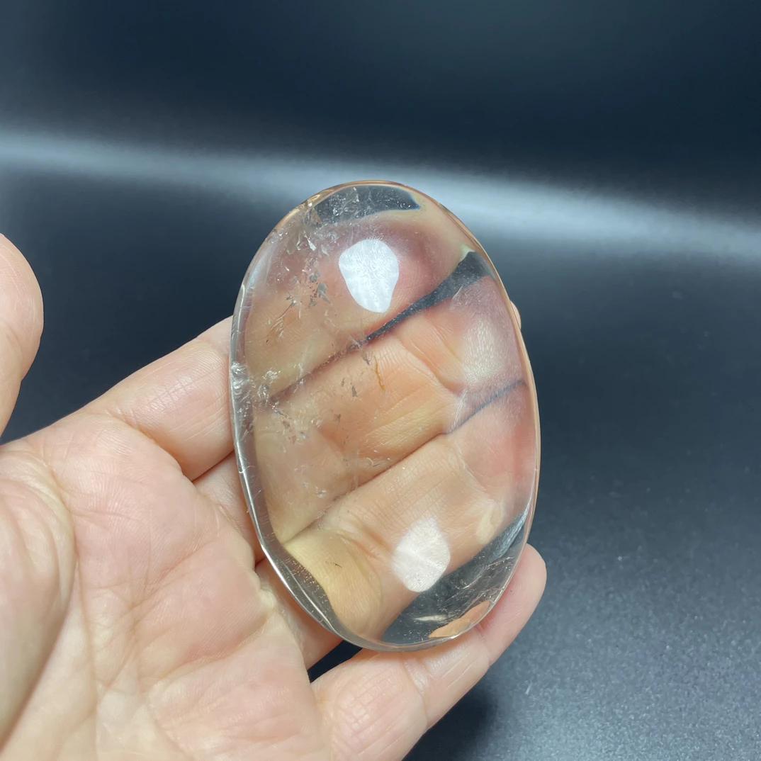 天然水晶打磨手握手把件好运招财礼物84*56*24.4重158.9克摆件