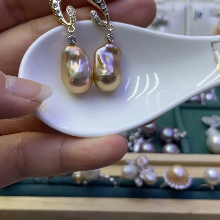淡水珍珠耳饰合金