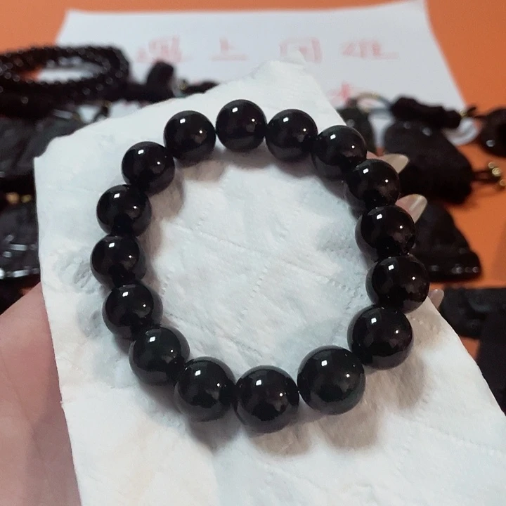 翡翠颈饰未镶嵌驿**心