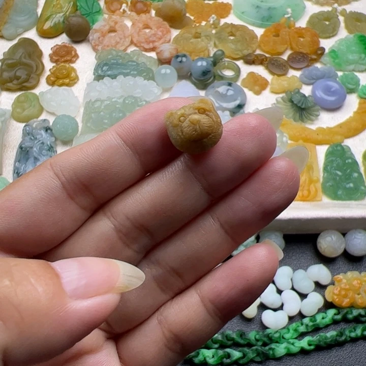 定制翡翠未镶嵌翡翠