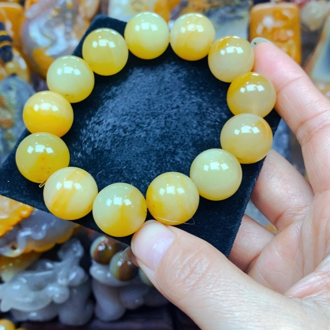 未镶嵌石英质玉（黄龙玉）颈饰