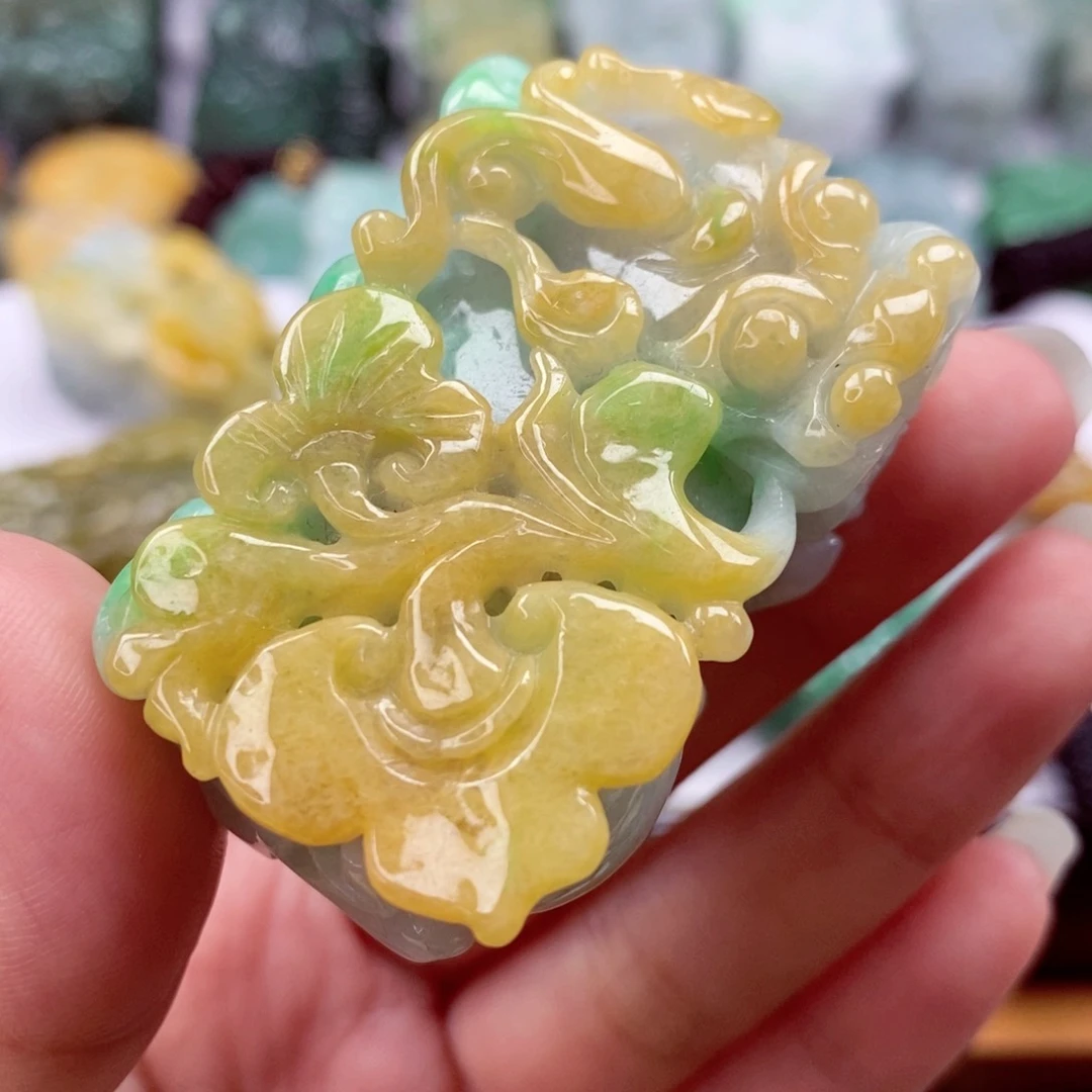 翡翠颈饰未镶嵌翡翠