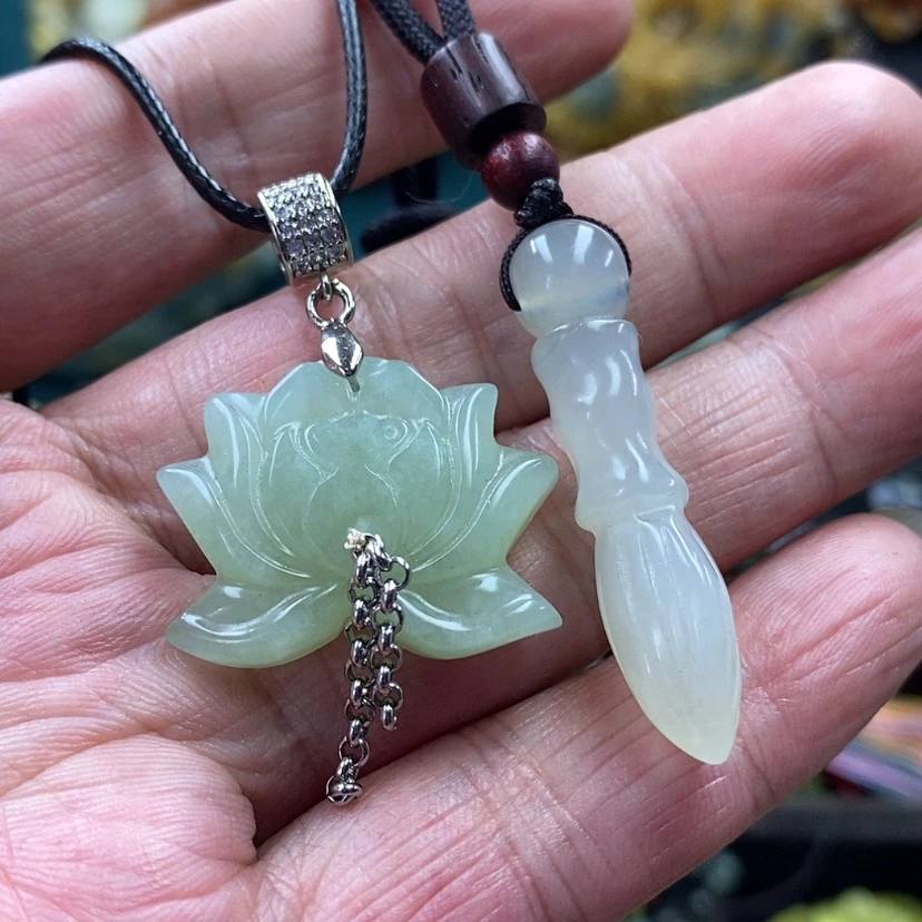 【闪购商品】蛇纹石玉未镶嵌吊坠