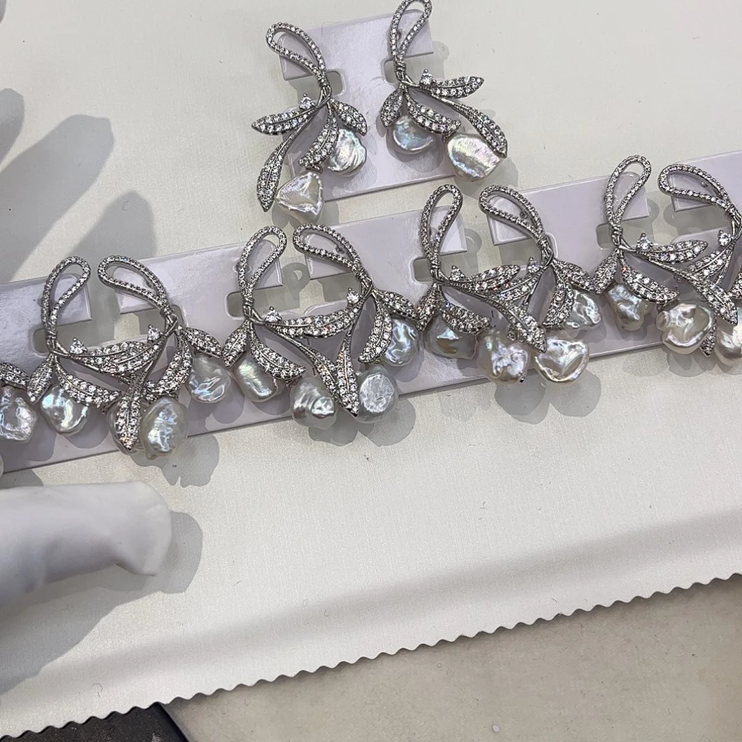 合金淡水珍珠耳饰
