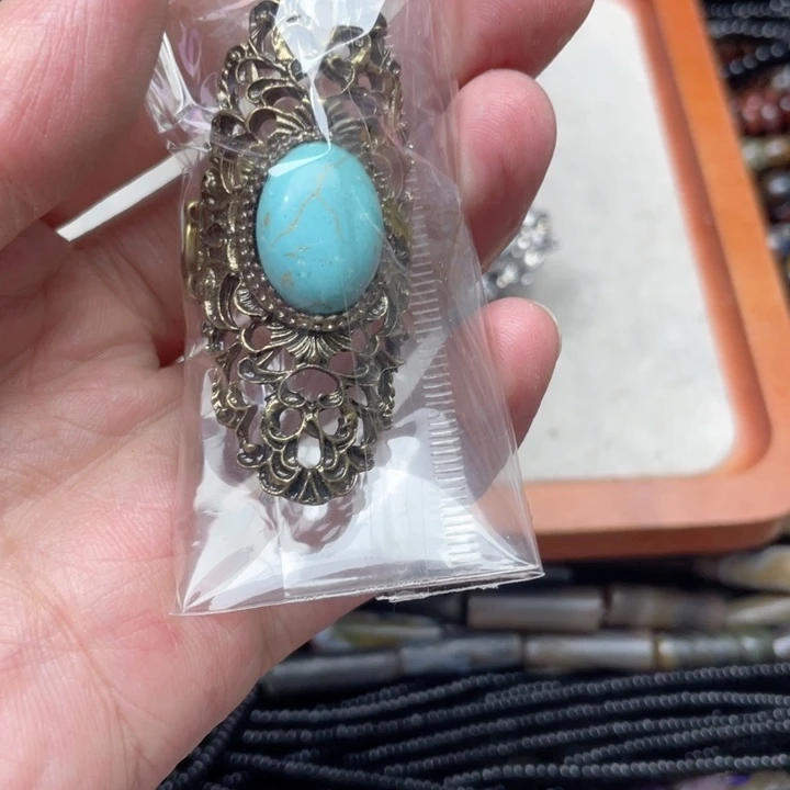 玛瑙/玉髓合金珠宝半成品一个大戒指