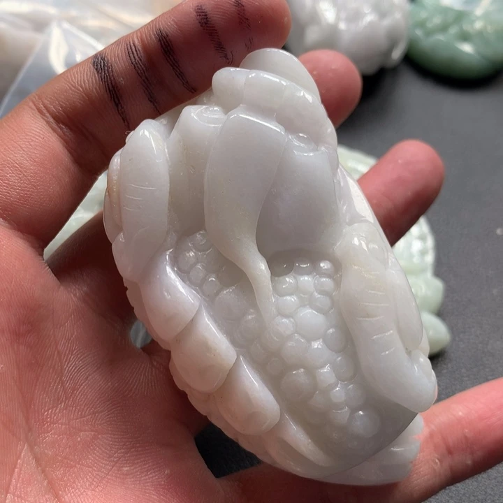 翡翠未镶嵌颈饰保真天然a货翡翠