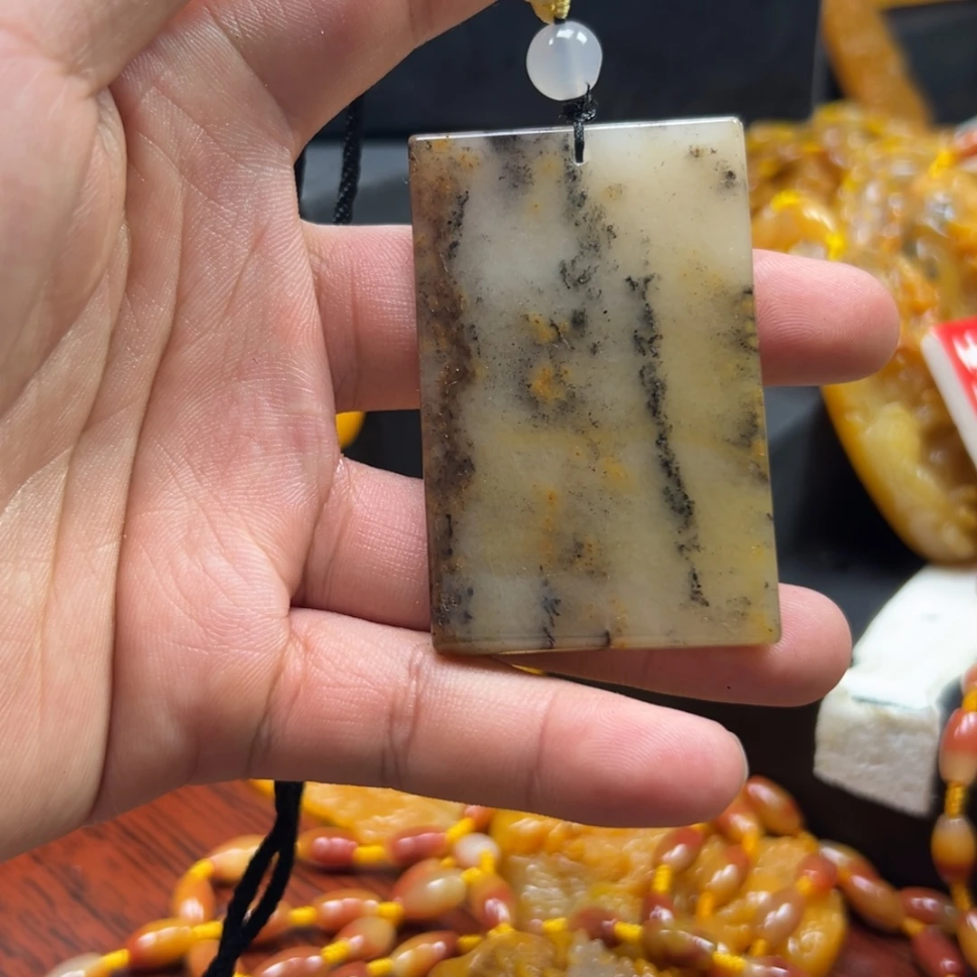 石英质玉（黄龙玉）未镶嵌多样性发货，发其一