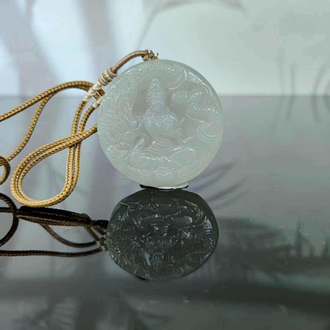 J和田玉御龙观音吊坠0295