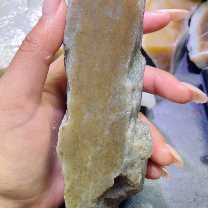 和田玉未镶嵌珠宝半成品
