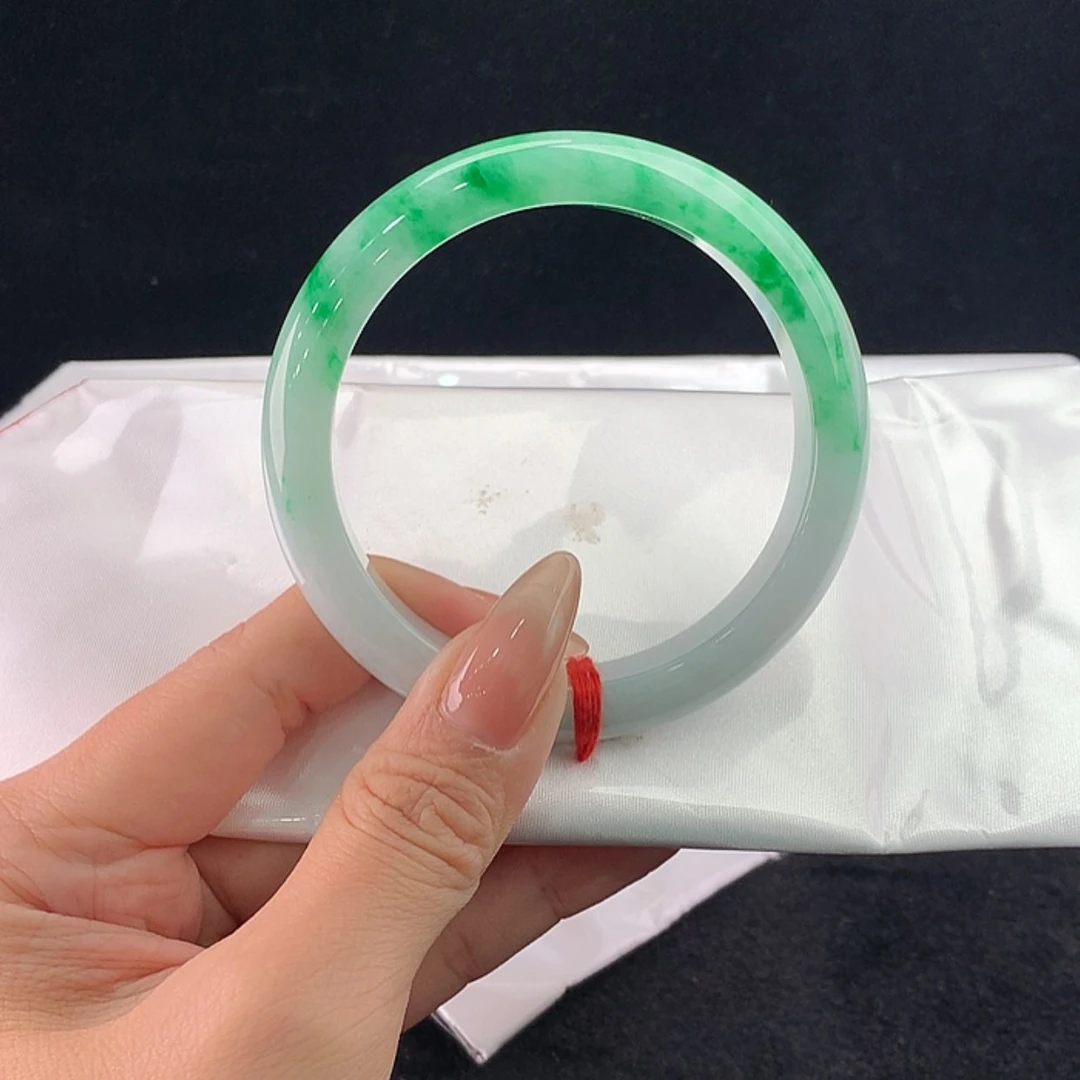 【闪购商品】未镶嵌手镯翡翠正62