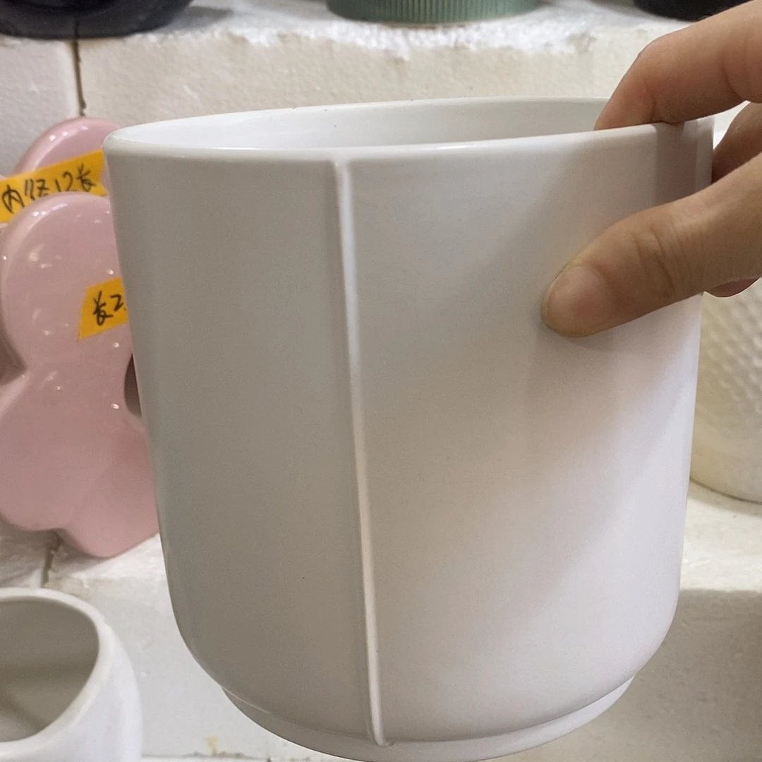 摆件陶盆有孔 瑕疵介意勿拍