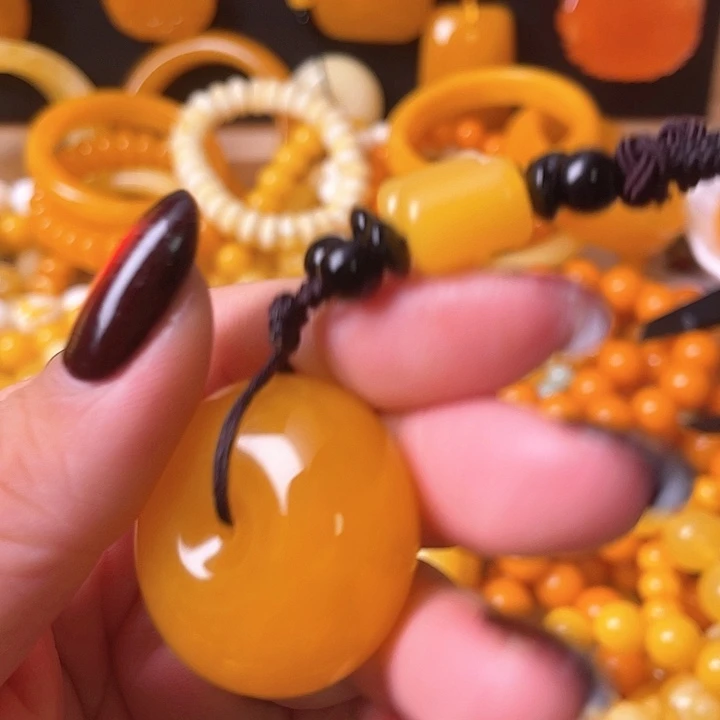 波罗的海蜜糖小平安扣