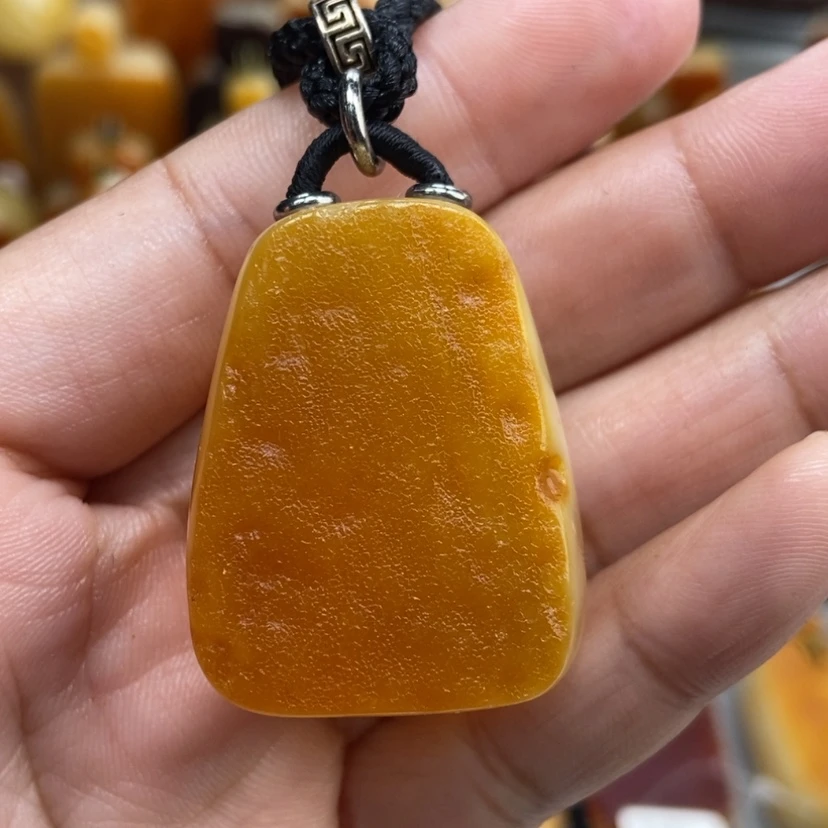 【闪购商品】琥珀颈饰未镶嵌