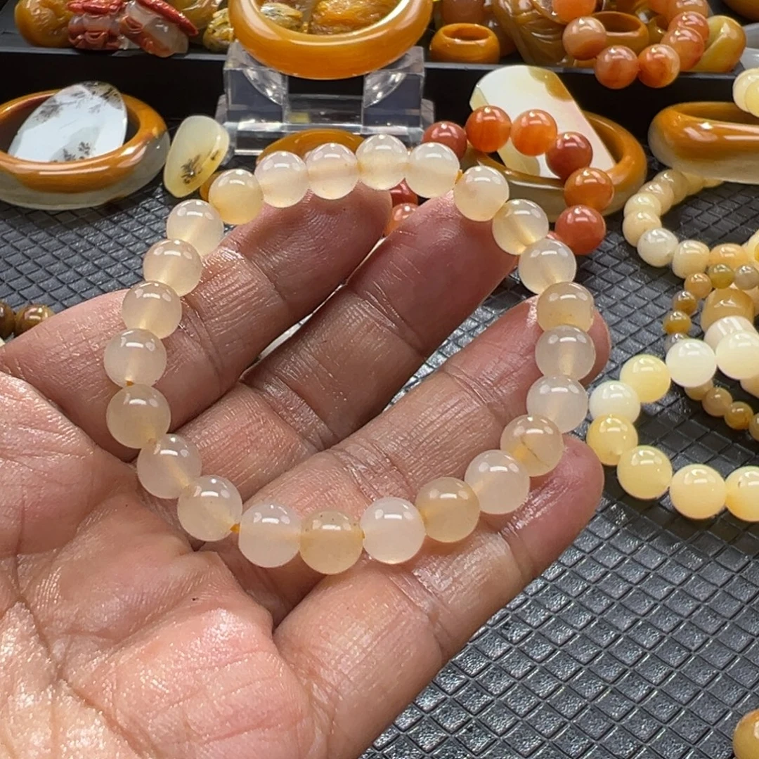 石英质玉未镶嵌颈饰