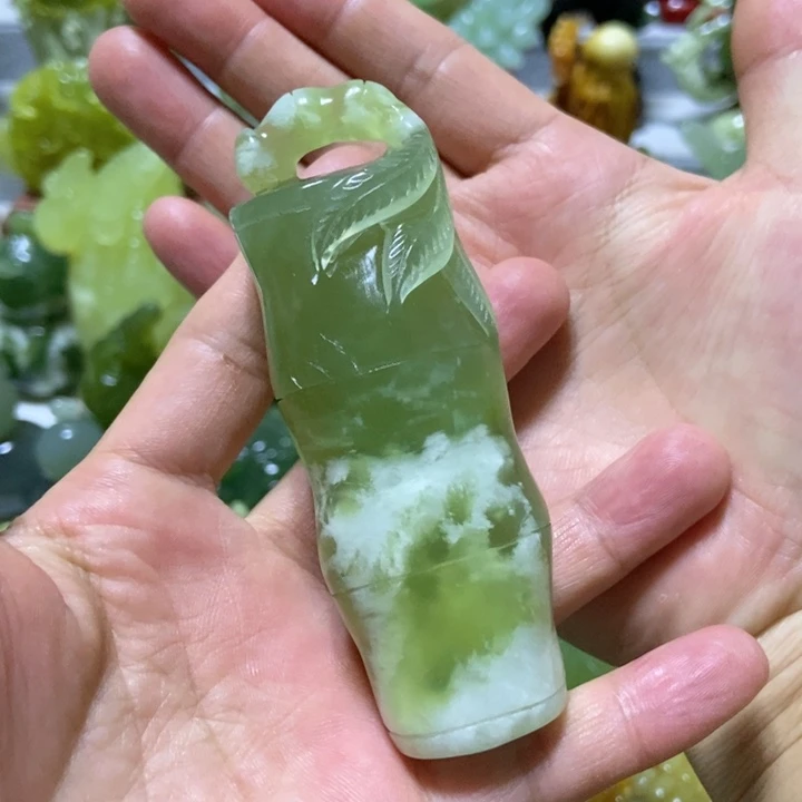 【闪购商品】未镶嵌蛇纹石玉把件