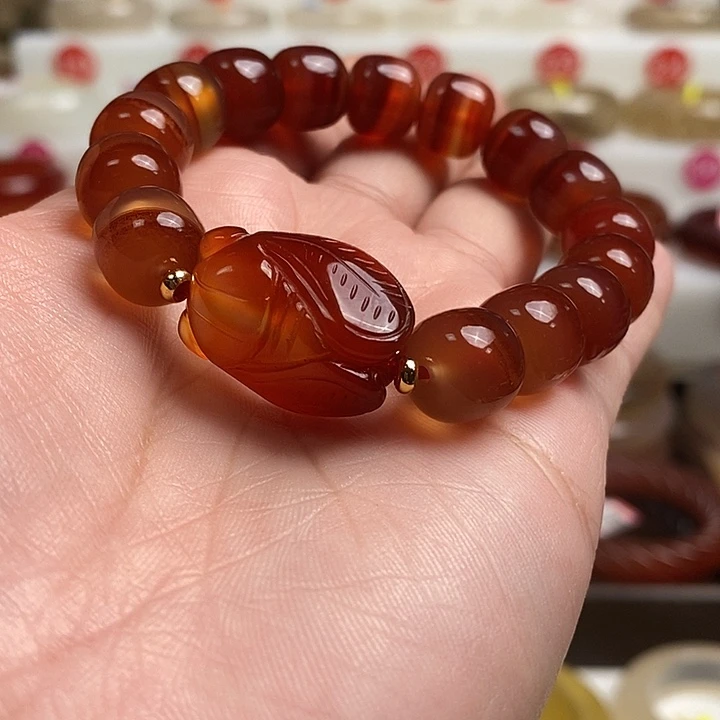 手镯玛瑙/玉髓未镶嵌i***?