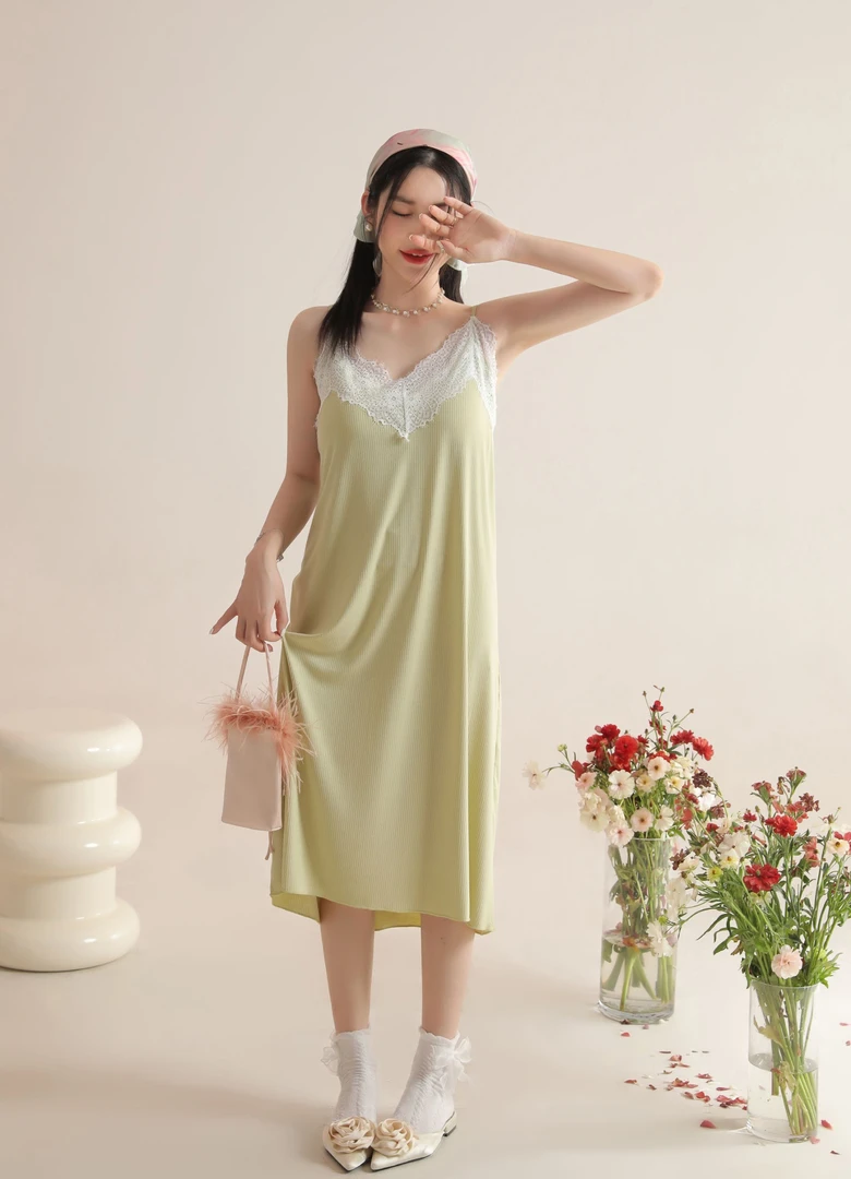 法式睫毛软蕾丝深V吊带裙家居服睡裙303