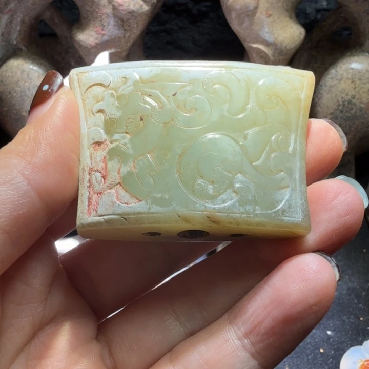 暴***暴和田玉（糖玉）未镶嵌颈饰