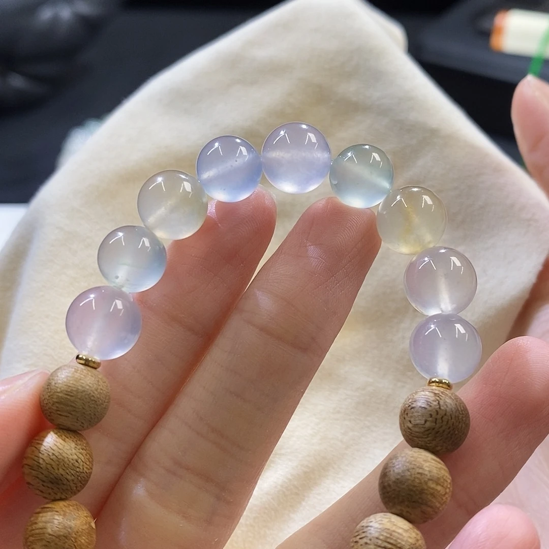 翡翠挂件未镶嵌玛卡龙