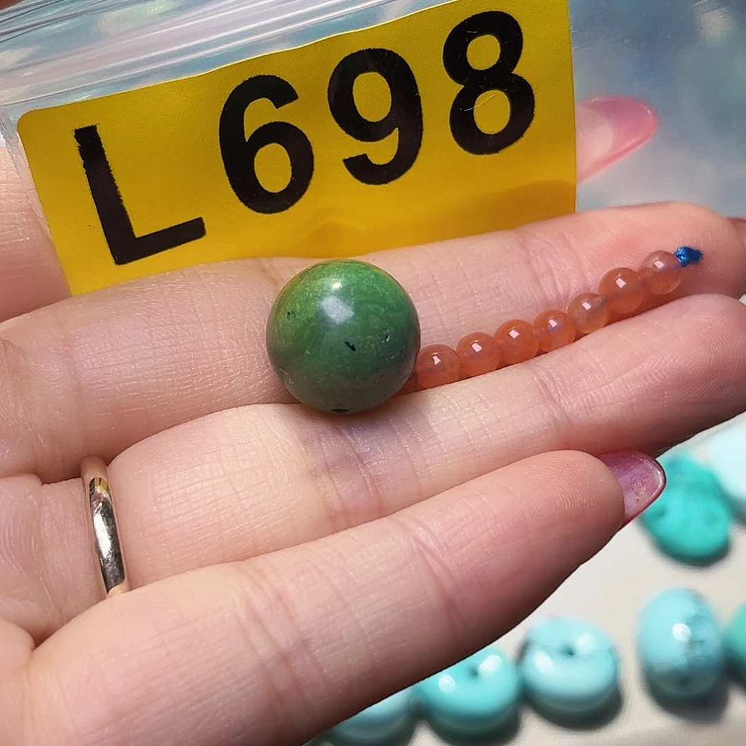 南红玛瑙未镶嵌珠宝半成品