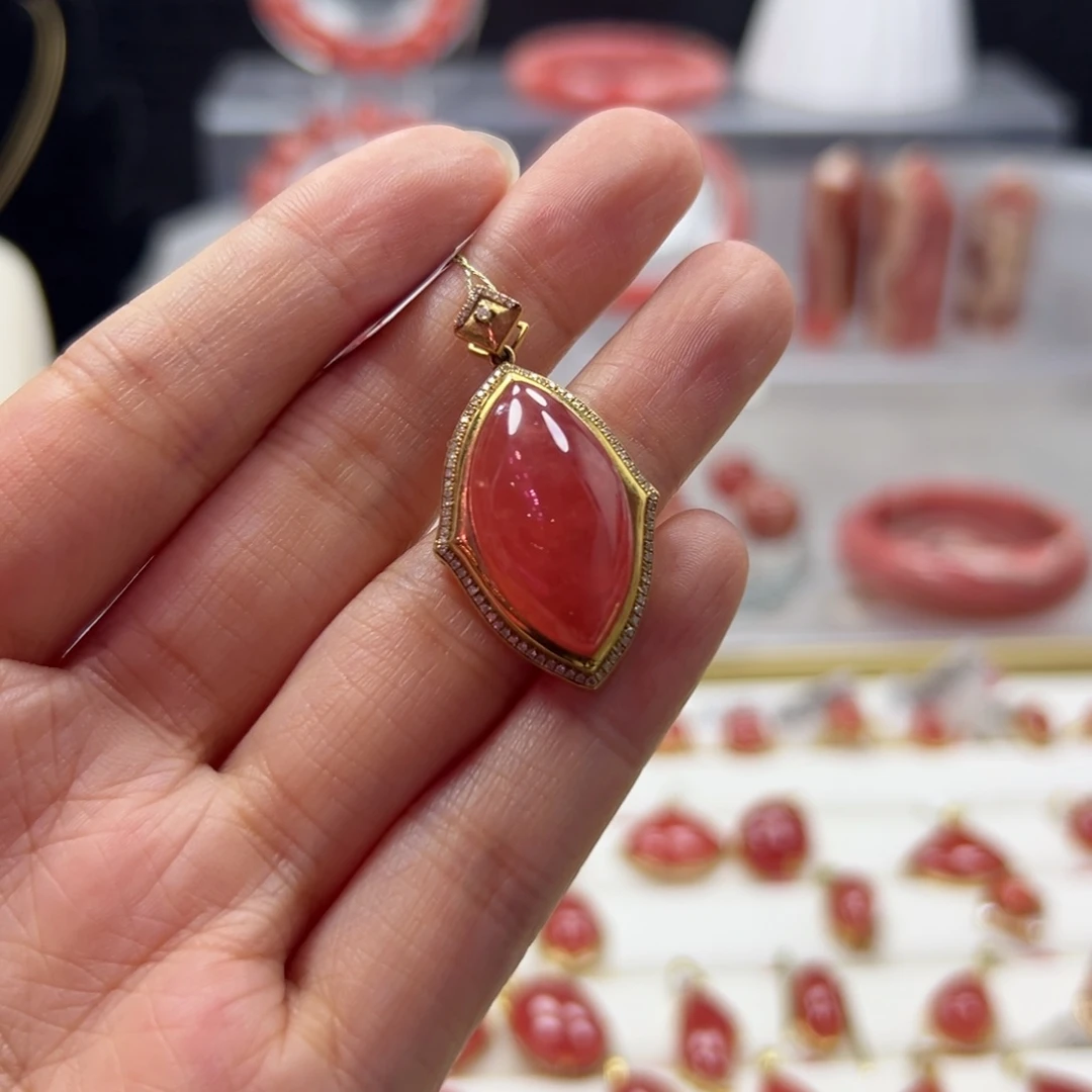 菱锰矿（红纹石）18K金镶嵌吊坠(不含链)