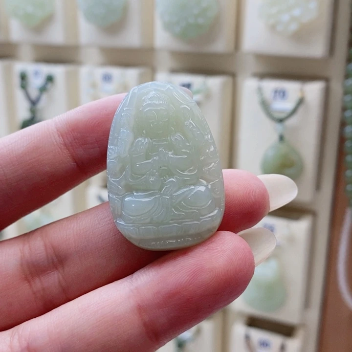 ****璐和田玉未镶嵌颈饰