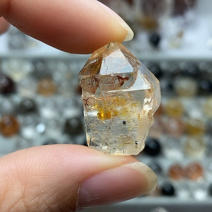 颈饰未镶嵌水晶油胆闪灵钻