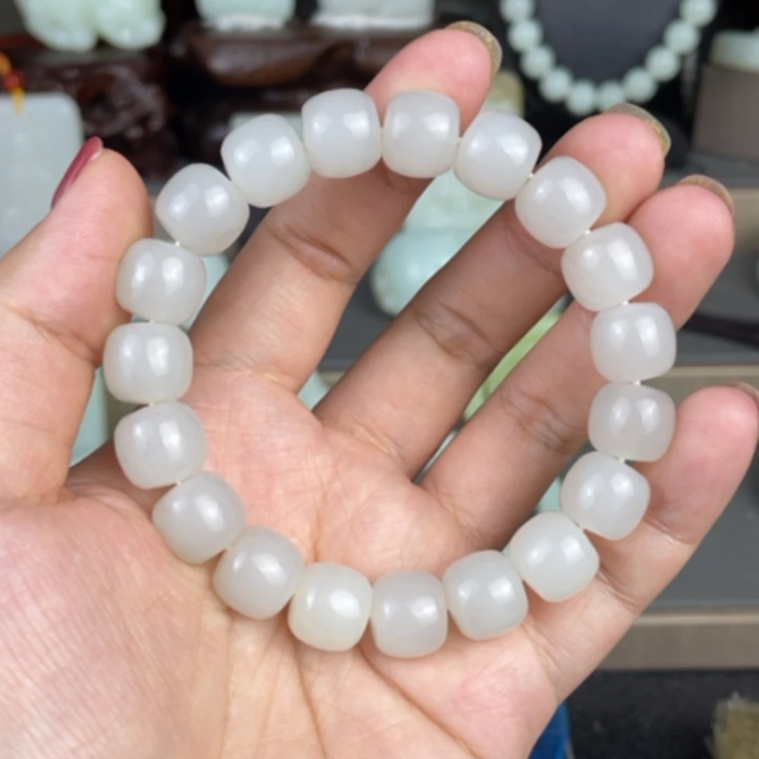 【闪购商品】颈饰未镶嵌和田玉