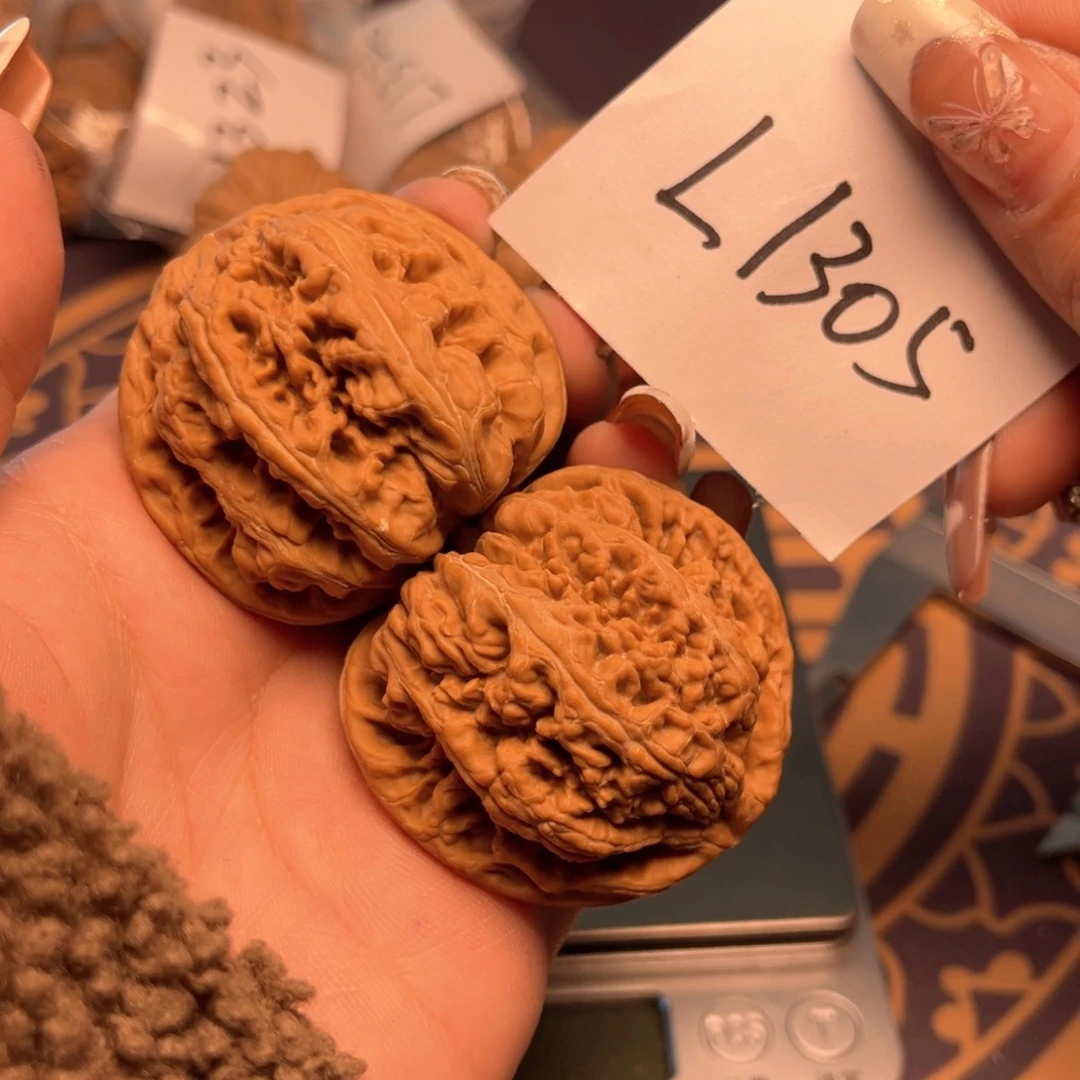 文玩核桃把件粗筋46