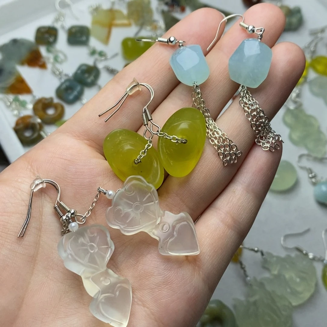 蛇纹石玉未镶嵌耳饰/颈饰