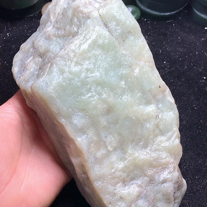 和田玉（糖玉）未镶嵌珠宝奇石