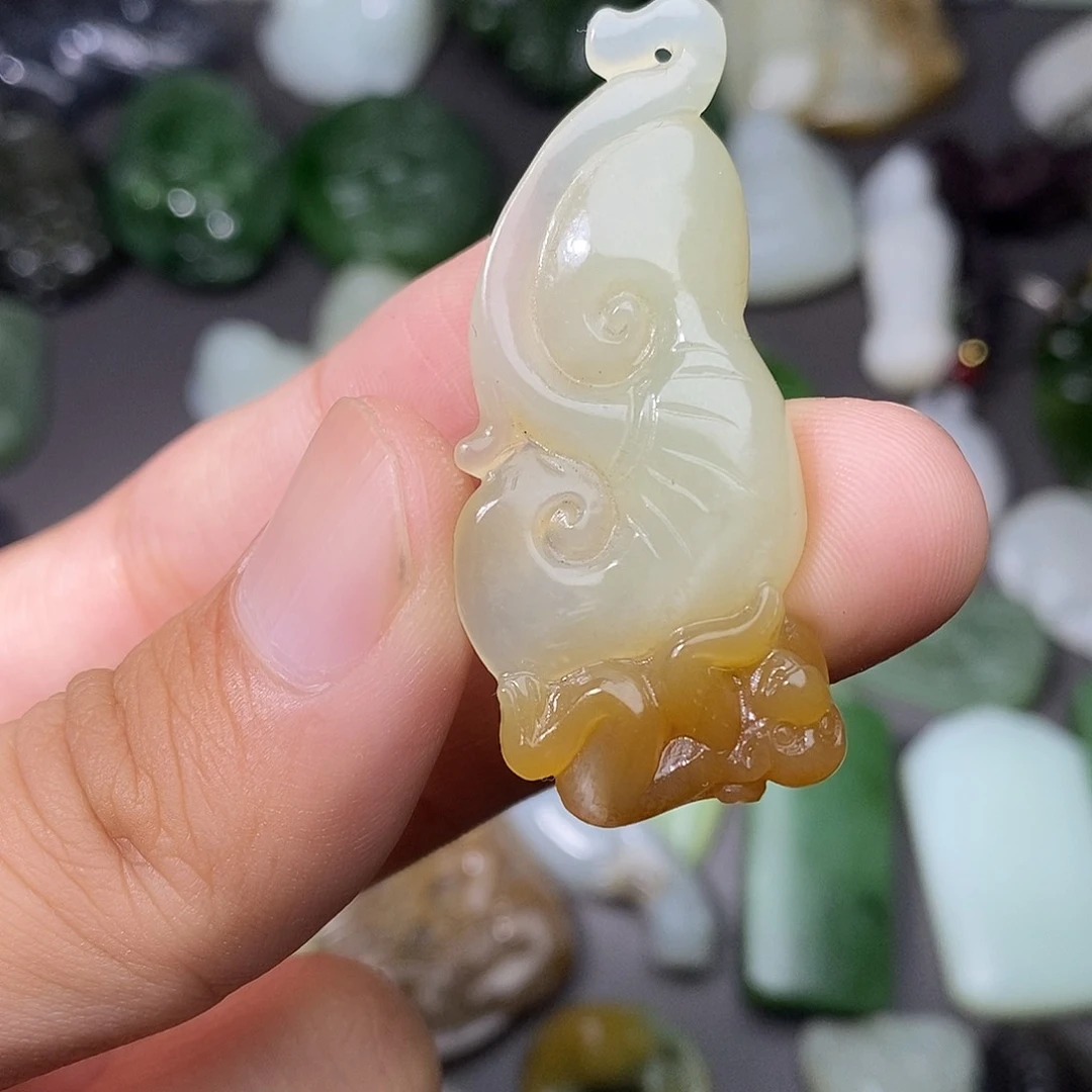 颈饰未镶嵌和田玉