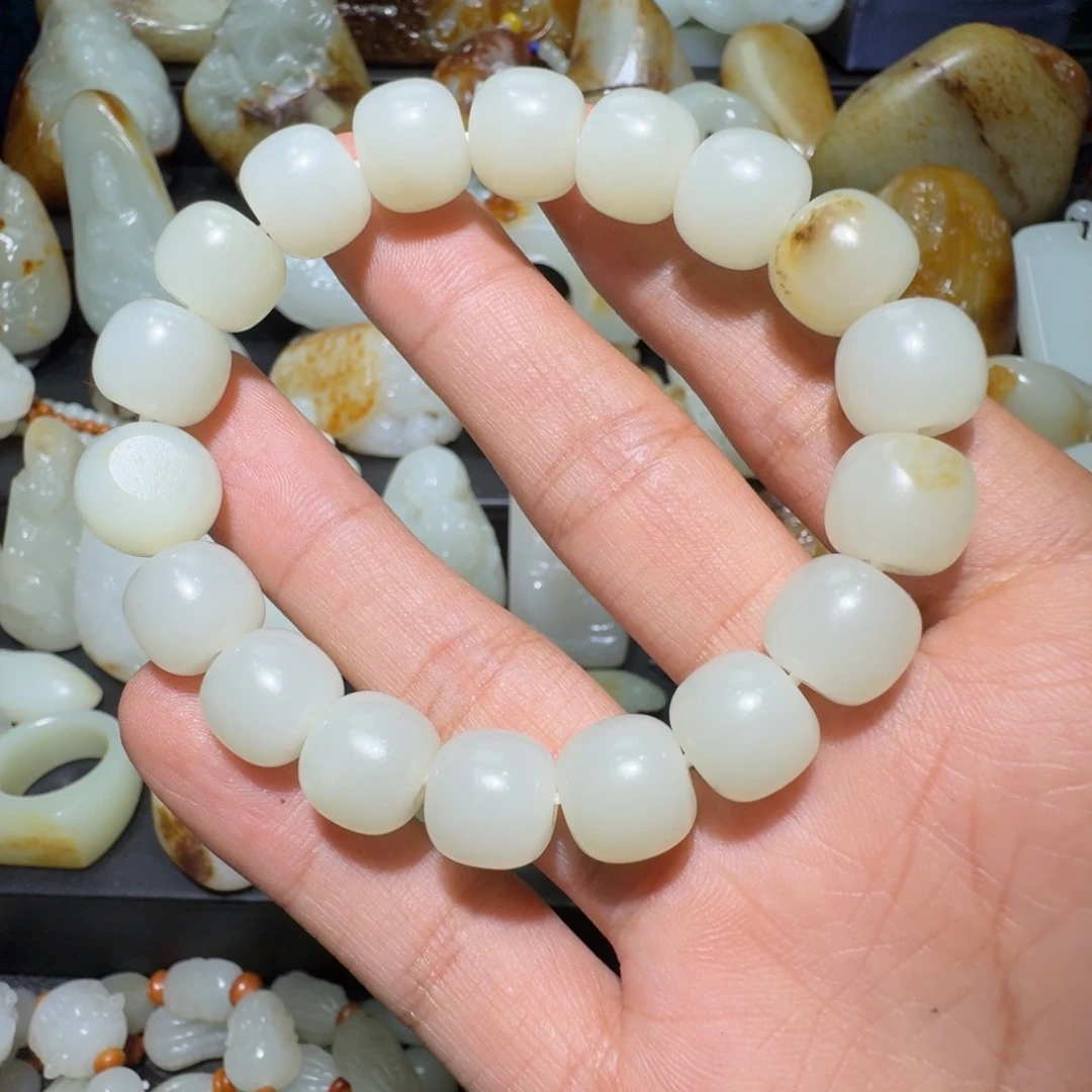 祁***哥和田玉未镶嵌手串