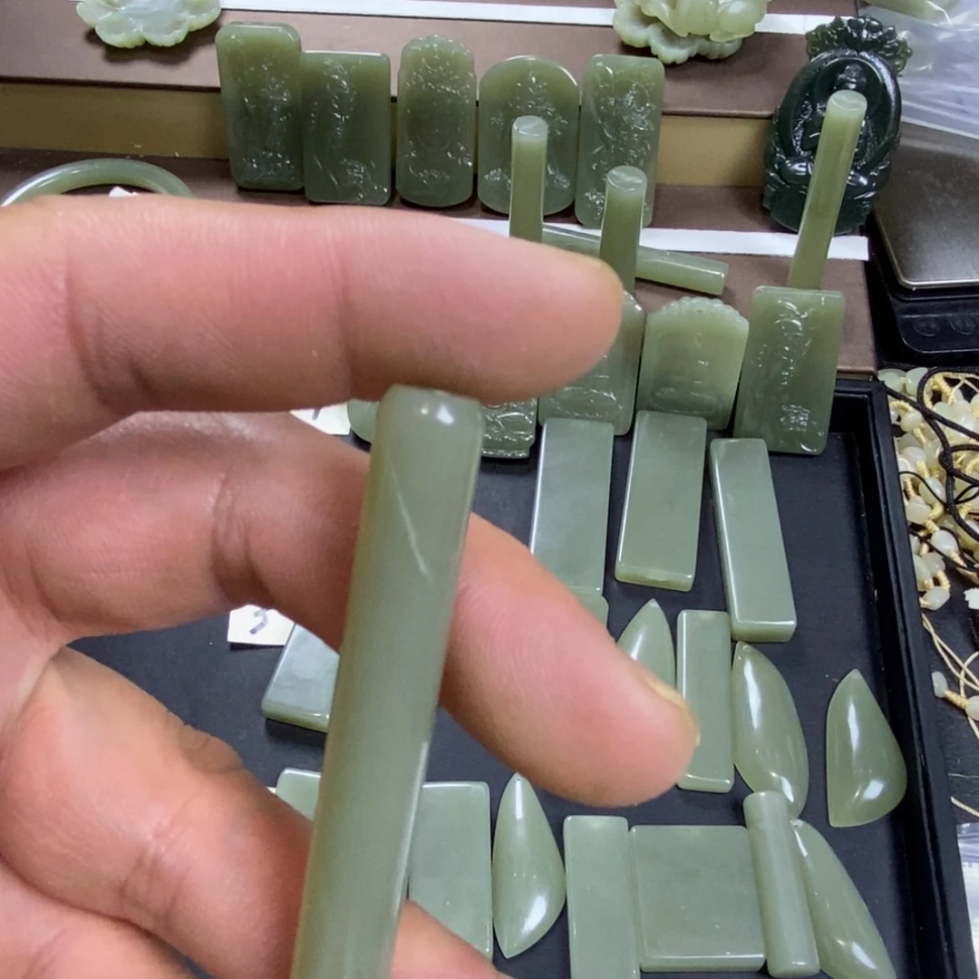 颈饰未镶嵌和田玉？*？069