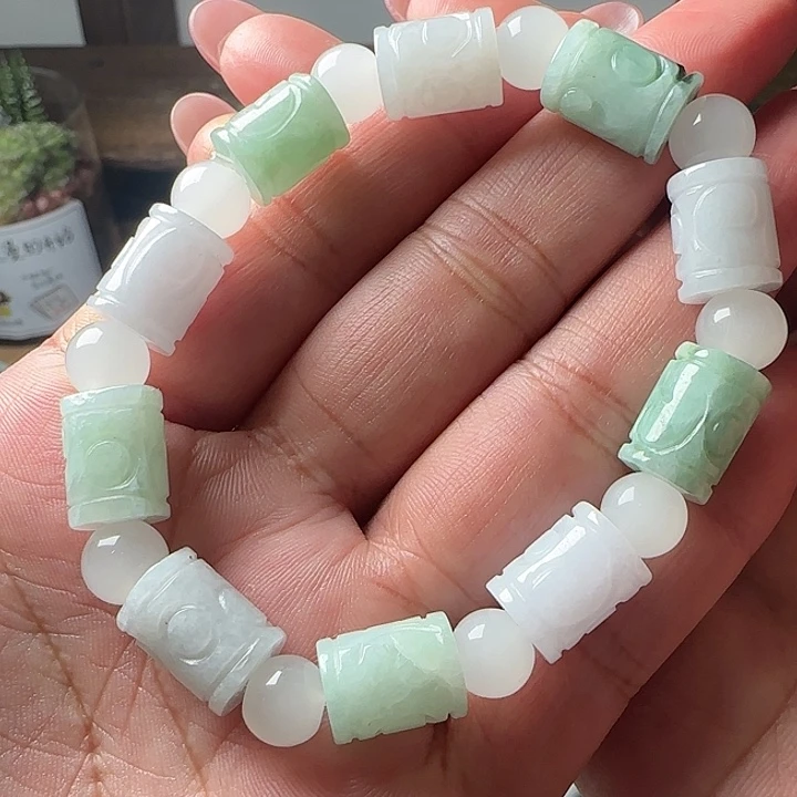 翡翠未镶嵌手镯翡翠50