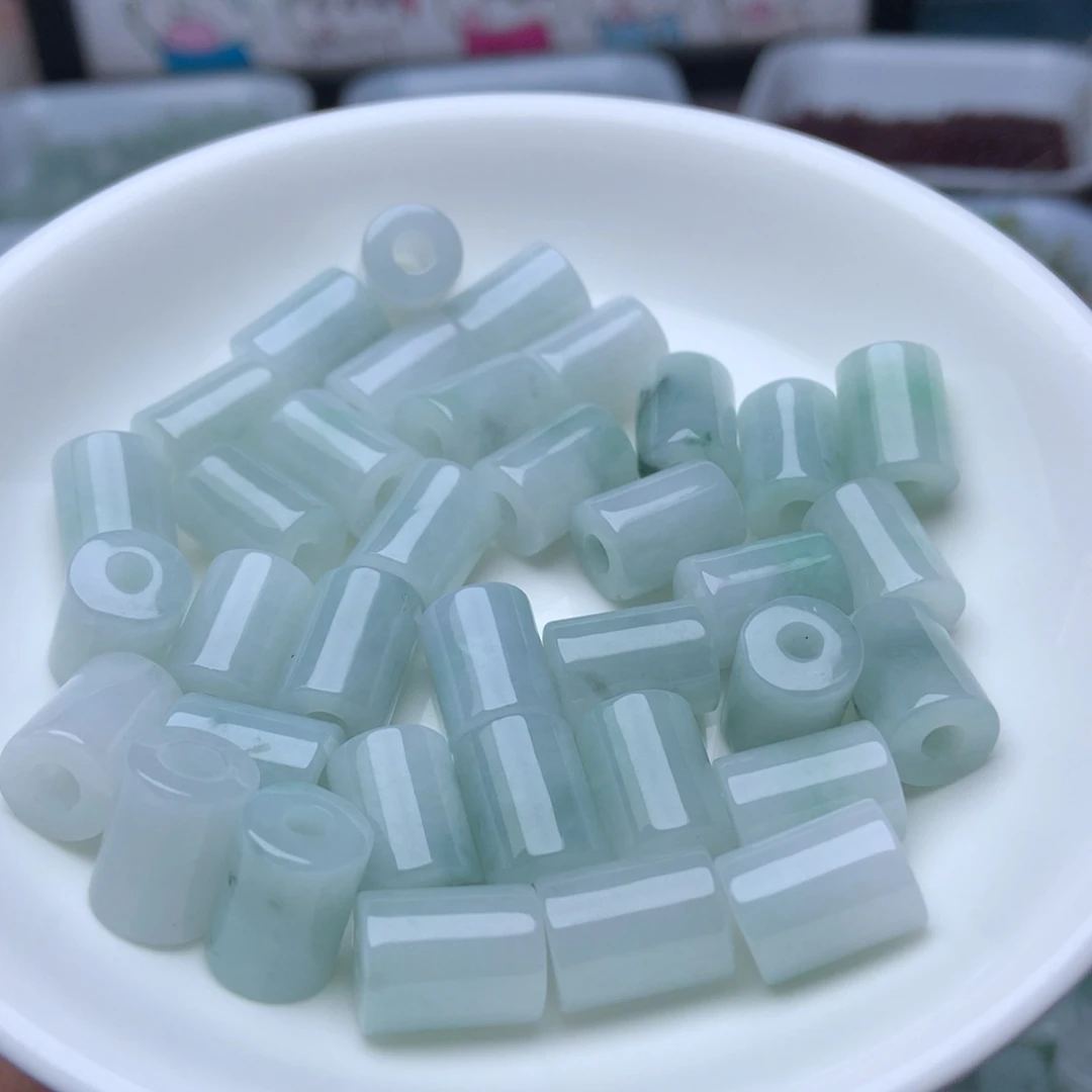翡翠A货卡9mm乘12mm大桶珠5颗