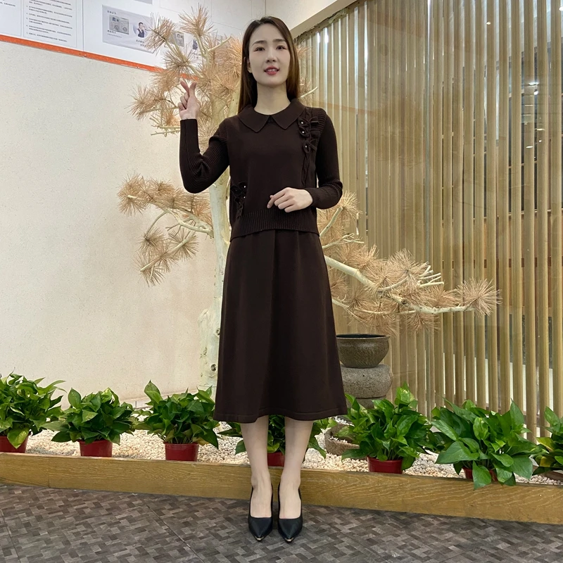 秋冬季新款时尚真两件套连衣裙2025减龄百搭遮肉显瘦妈妈装针织裙
