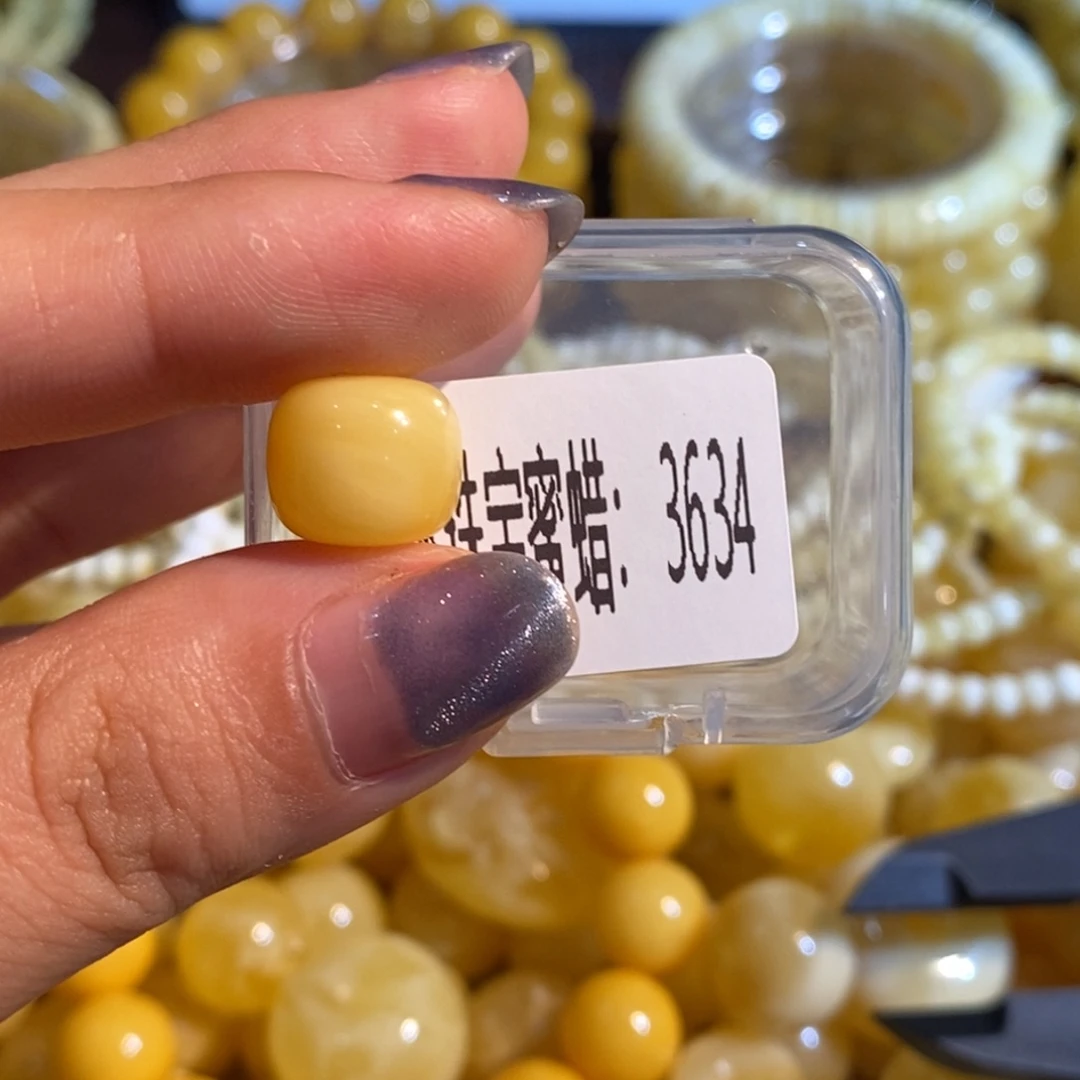 琥珀未镶嵌珠宝奇石3634