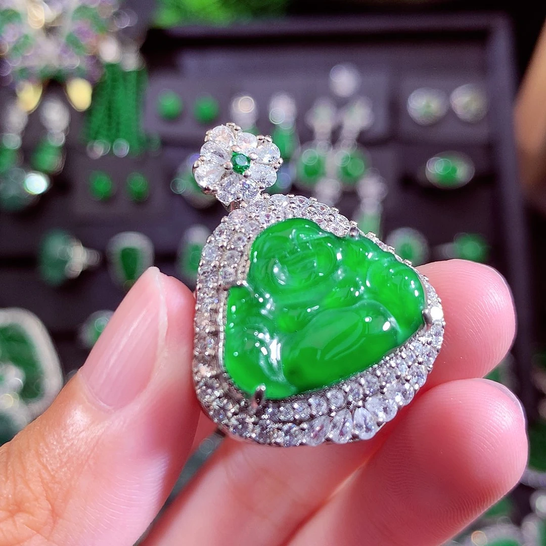 颈饰未镶嵌翡翠天然