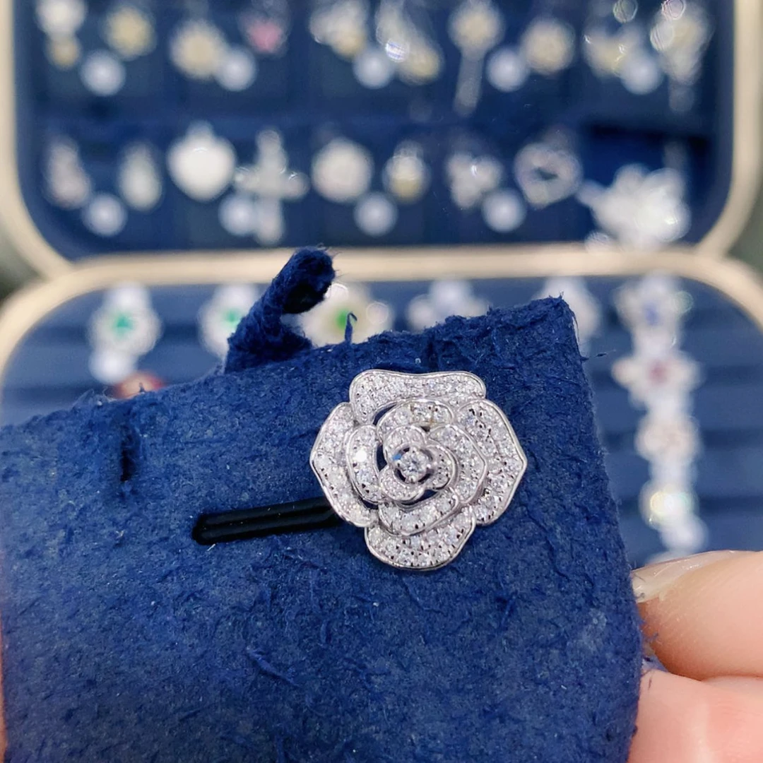 【闪购商品】吊坠(不含链)铂Pt900镶嵌钻石