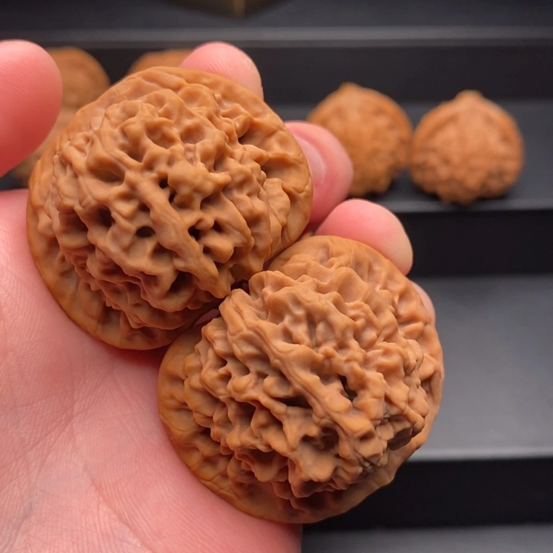 文玩核桃把件下***哈秦闷