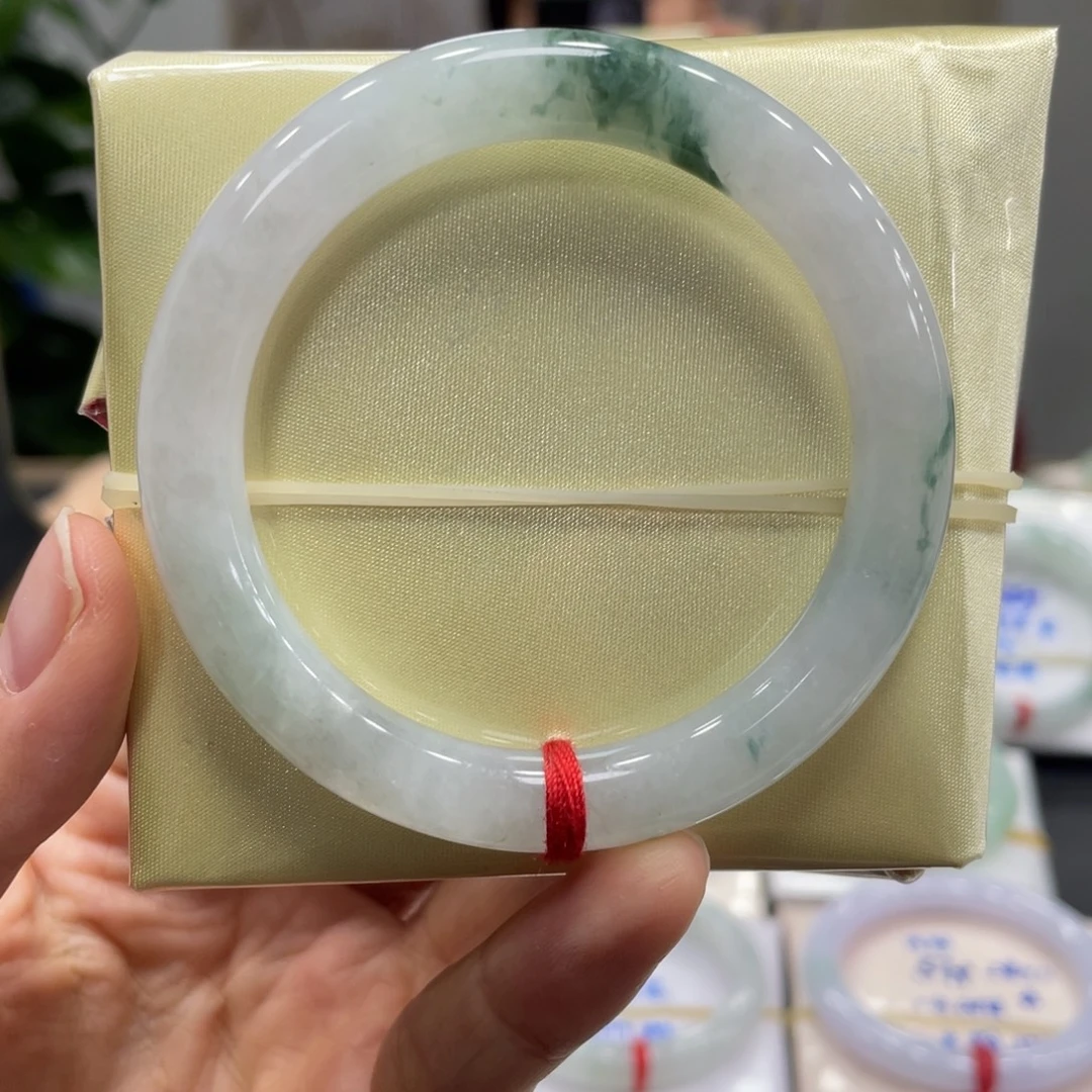 翡翠未镶嵌手镯翡翠