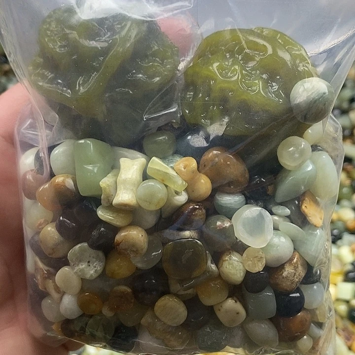 岫玉鱼缸石未镶嵌