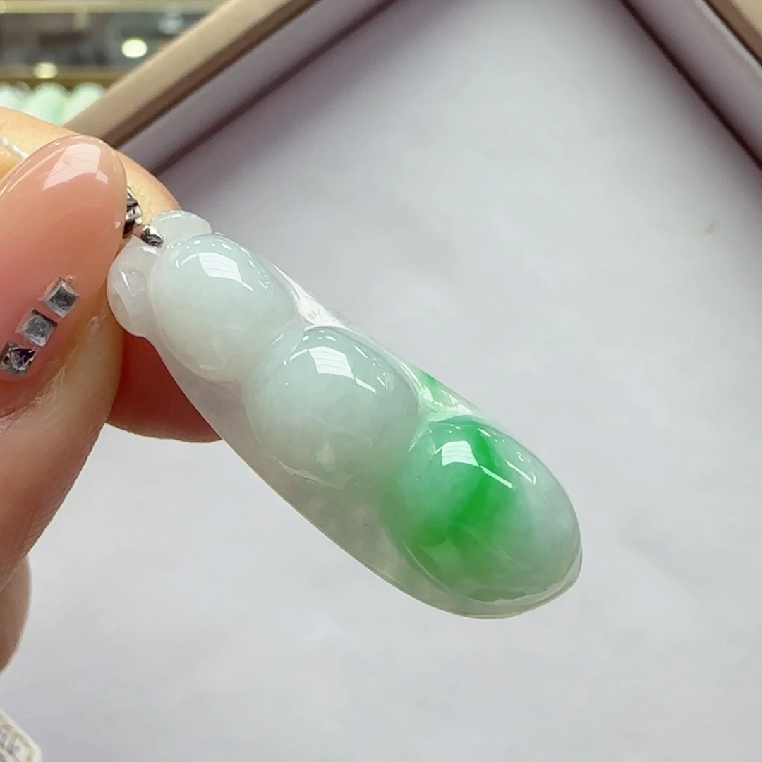 18K金镶嵌挂件翡翠PK1696