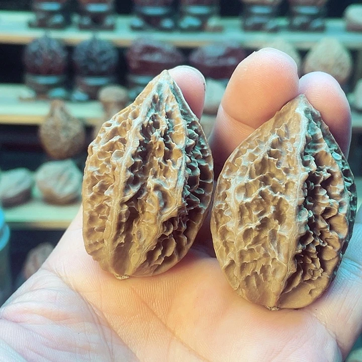 把件文玩核桃蚂蚁纹塔尖对