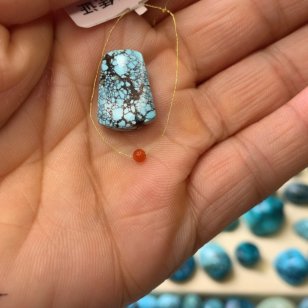 由***始南红玛瑙未镶嵌珠宝奇石