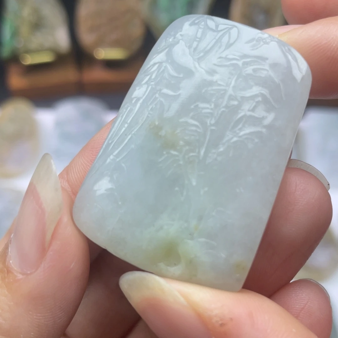 定制翡翠未镶嵌山水