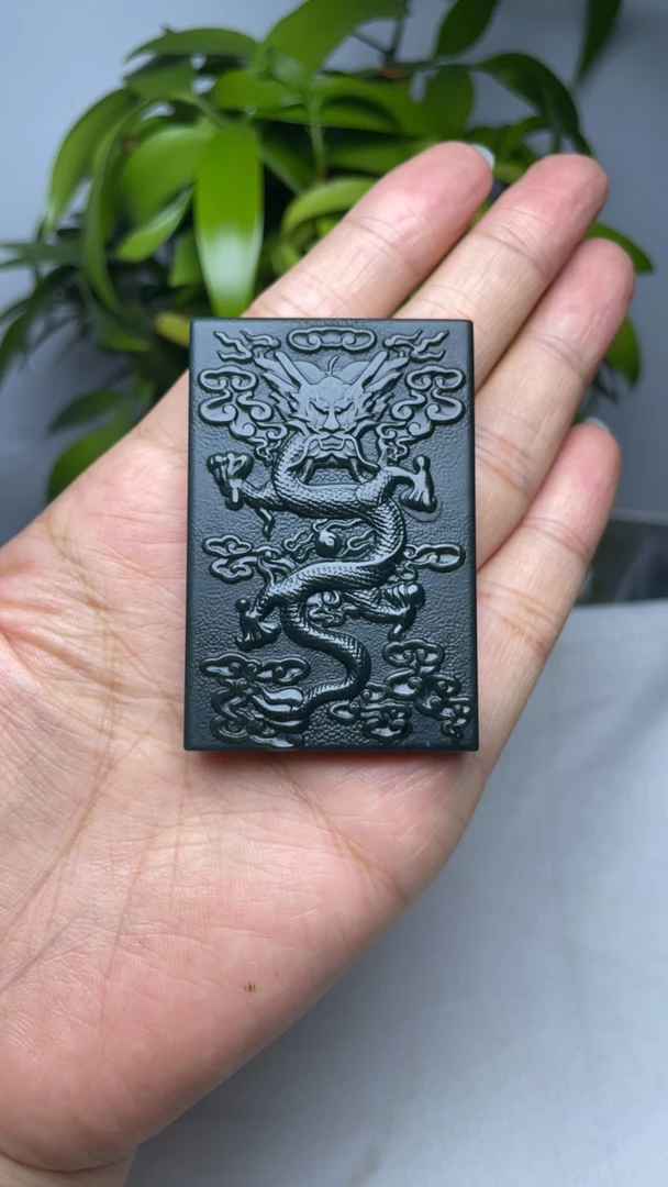天然和田玉青玉龙腾盛世玉牌男士佩戴精美雕刻玉坠龙牌