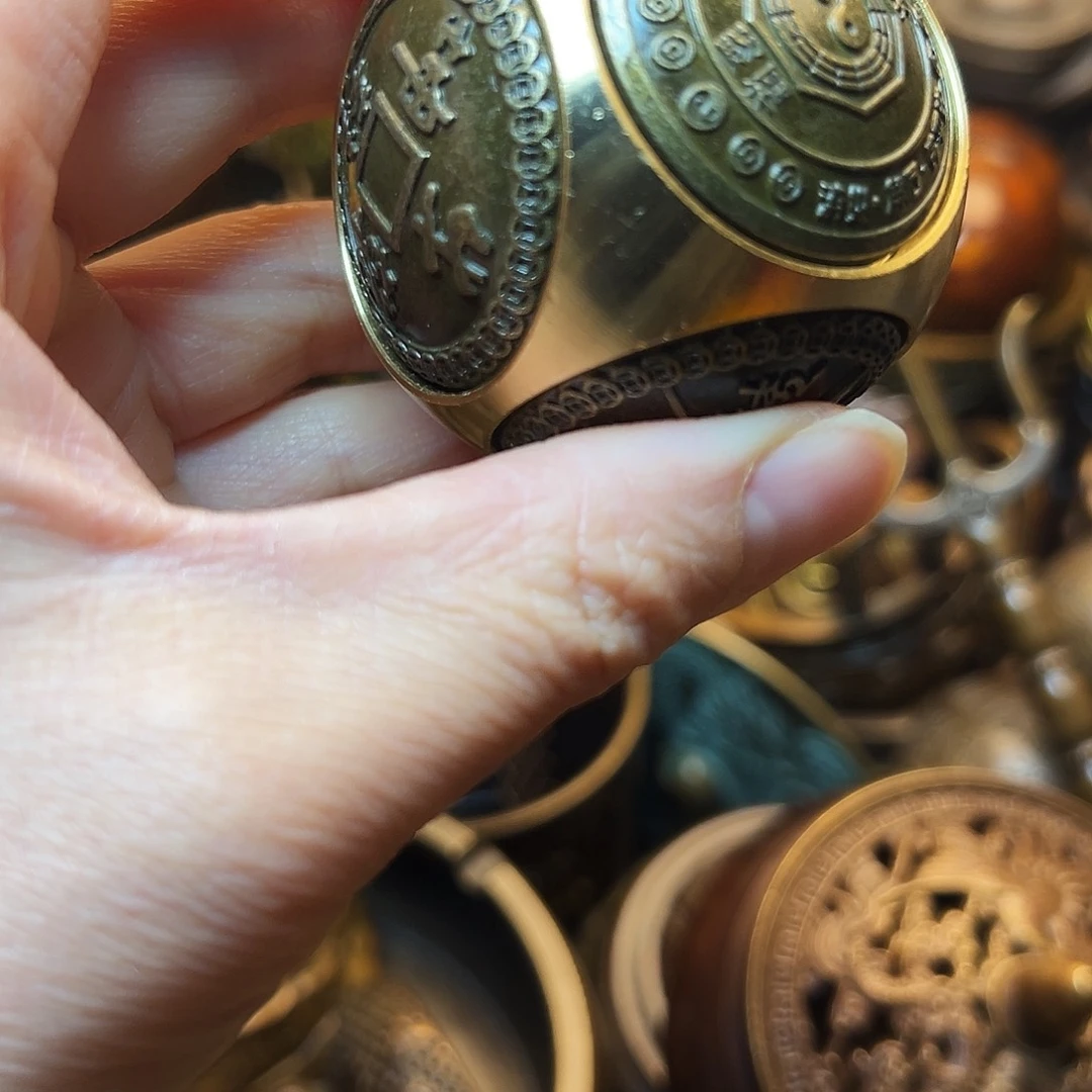 精美铜器工艺品等